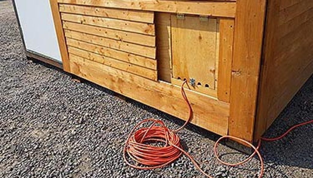 Baviator-Kiosk-backside-with-pre-installation-electric-connections
